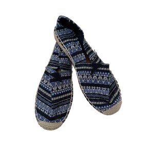 MINNETONKA Blue Patterned Espadrille Flats Size 9